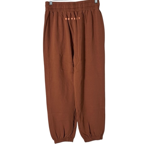 MOTHER The Knock Out Ankle Jogger Sweatpants in Mocha Bisque - Picture 3 of 12